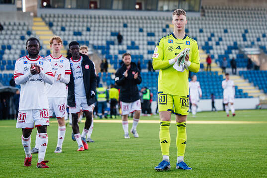 Sandvikens IFs målvakt Otto Lindell deppar