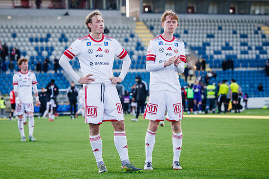 Sandvikens IFs Christian Wagner och Fabian Andersson deppar