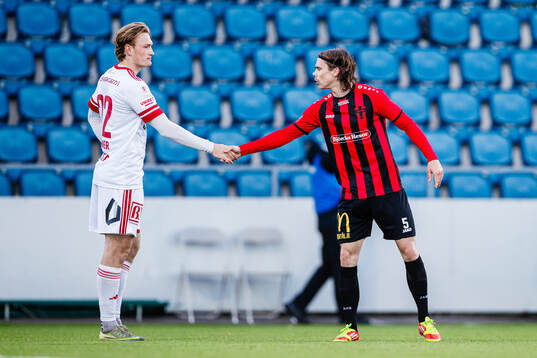Sandvikens IFs Christian Wagner och Nordic United FCs Elias
