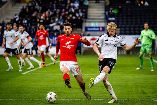Jacob Sørensen of Brann and Tobias Dahl of Rosenborg