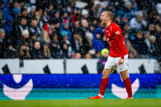 Jon Dagur Thorsteinsson of Brann celebrates