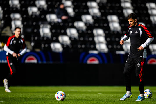 Tomas Nemcik of Rosenborg warms up