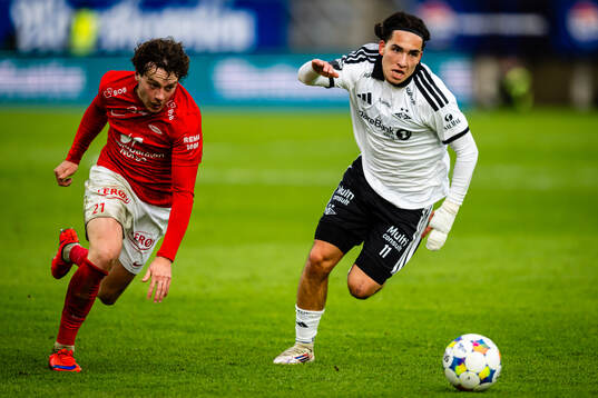 Denzel De Roeve of Brann and Noah Sahsah of Rosenborg