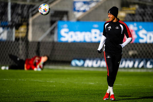 Adrian Pereira of Rosenborg warms up