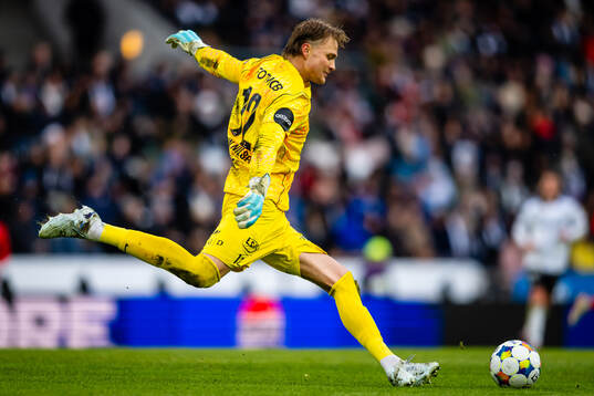 Goalkeeper Simen Vidtun Nilsen of Brann