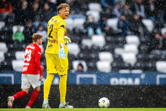 Goalkeeper Simen Vidtun Nilsen of Brann