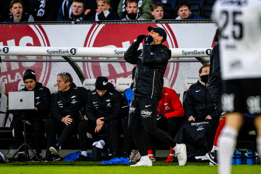 Head coach Freyr Alexandersson of Brann reacts
