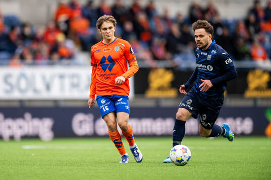 Endre Osenbroch of Aalesund and Tobias Svendsen of