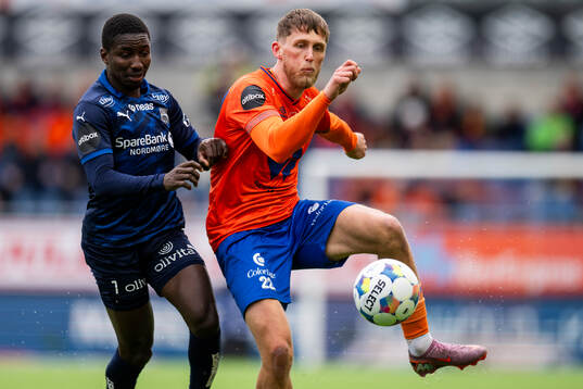 Mustapha Isah of Kristiansund and Emil Engqvist of Aalesund