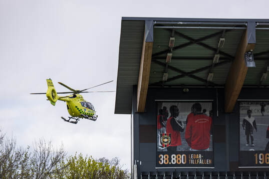 En ambulanshelikopter