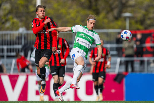 Brommapojkarnas Lukas Björklund och Västerås Herman
