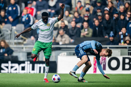 Hammarbys Ibrahima Breze Fofana och Djurgårdens Bo Hegland