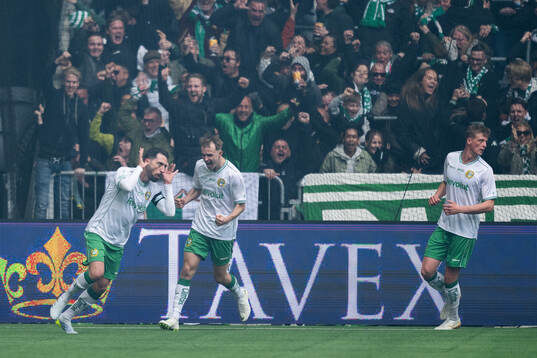 Hammarbys Nahir Besara jublar