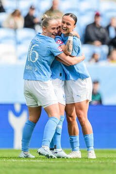 Malmö FFs Amy Sayer jublar