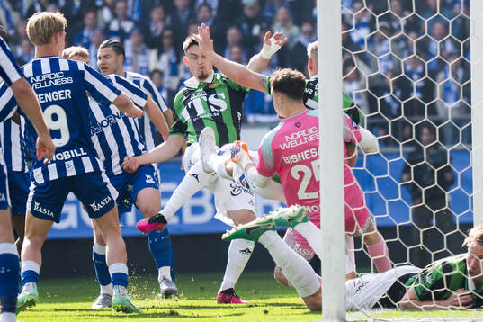GAIS Samuel Salter och IFK Göteborgs målvakt Elis