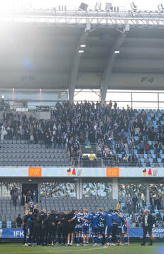 IFK Göteborgs spelare och ledare samlas