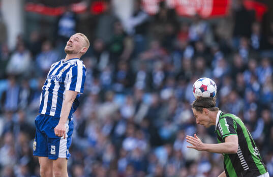 IFK Göteborgs Adam Bergmark Wiberg och GAIS Robin Frej