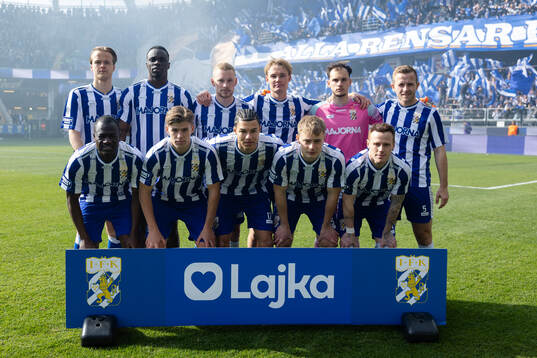 IFK Göteborgs startelva uppe fr.v. August Erlingmark,