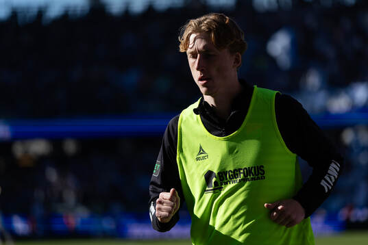GAIS Filip Beckman värmer upp