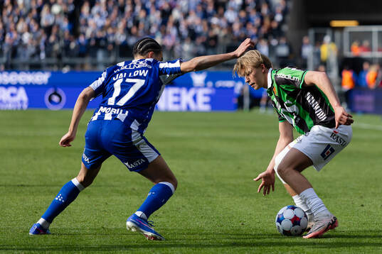 IFK Göteborgs Alexander Jallow och GAIS Rasmus Niklasson