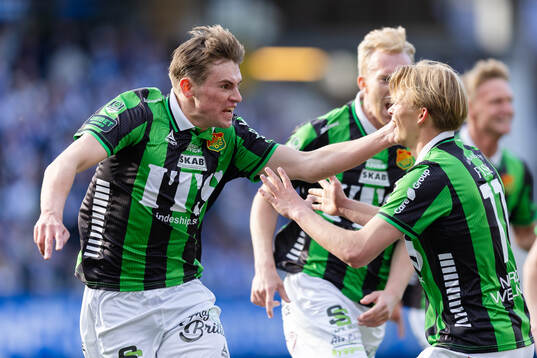 GAIS Max Andersson jublar ihop med Robert Frosti Thorkelsson