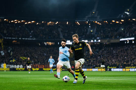 Malmö FFs Sead Haksabanovic och AIKs Johan Hove