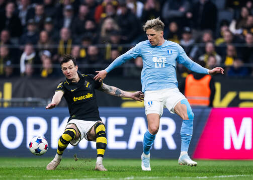 AIKs Bersant Celina och Malmö FFs Jens Stryger Larsen