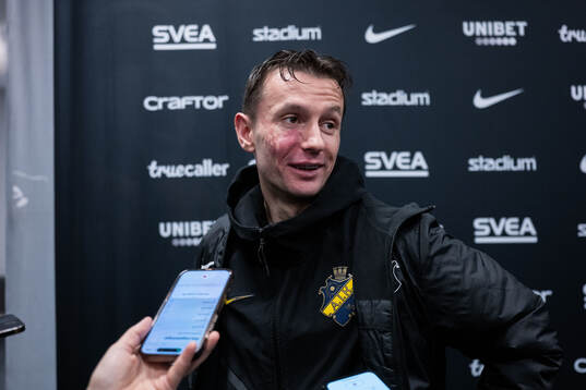AIKs Bersant Celina i mixade zonen