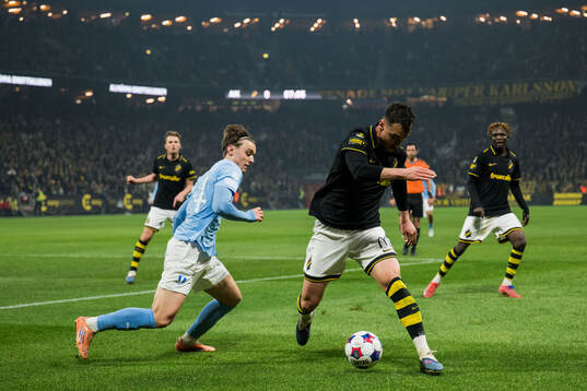 Malmö FFs Oscar Sjöstrand och AIKs Áron Csongvai