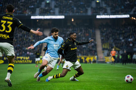 Malmö FFs Sead Haksabanovic och AIKs Abdihakin Ali