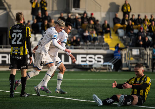 Sirius Robbie Ure och Joakim Persson jublar