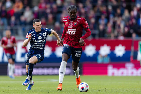 Degerfors Arman Taranis och Örgrytes Michael Parker