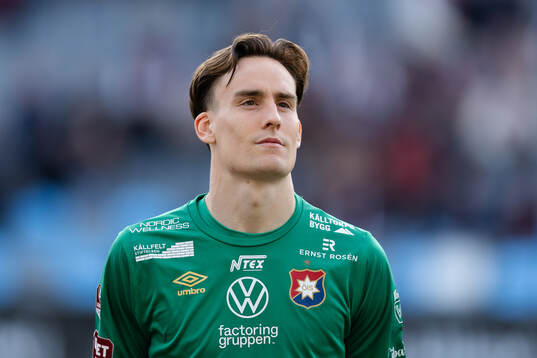 Örgrytes målvakt Hampus Gustafsson på line up