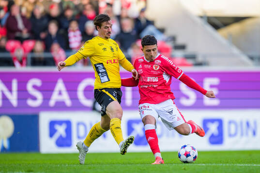 Elfsborgs Simon Olsson och Kalmars Nassef Chourak