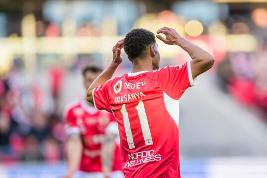 Kalmars Anthony Olusanya deppar