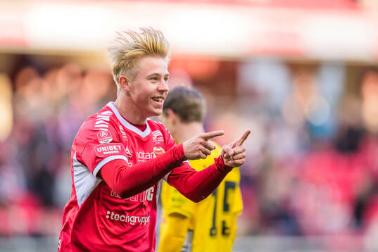 Kalmars Charlie Rosenqvist jublar
