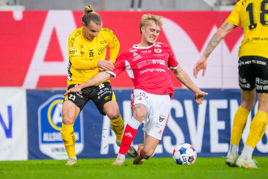 Elfsborgs Niklas Hult och Kalmars Rony Jansson