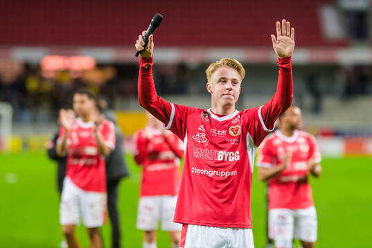 Kalmars Charlie Rosenqvist jublar