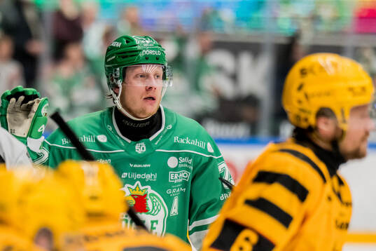 Rögles Fredrik Olofsson jublar