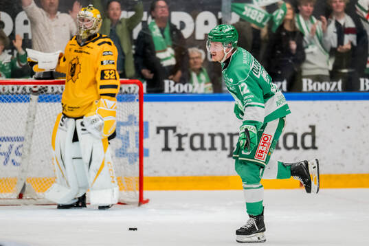 Rögles Fredrik Olofsson jublar