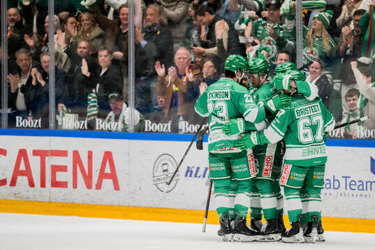 Rögles Fredrik Olofsson jublar