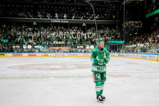 Rögles Fredrik Olofsson jublar