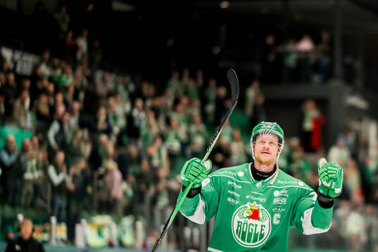 Rögles Anton Bengtsson jublar