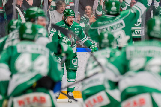 Rögles Anton Bengtsson jublar