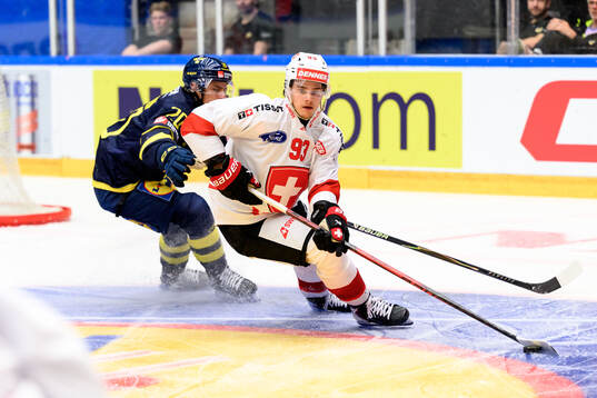 André Petersson of Sweden and Théo Rochette of Switzerland