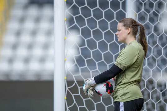 Goalkeeper Disa Hellwig