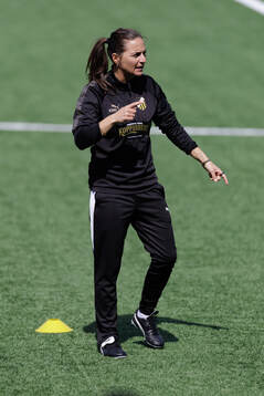 of Häcken coach Elena Sadiku