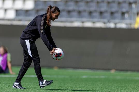 coach Elena Sadiku of Häcken