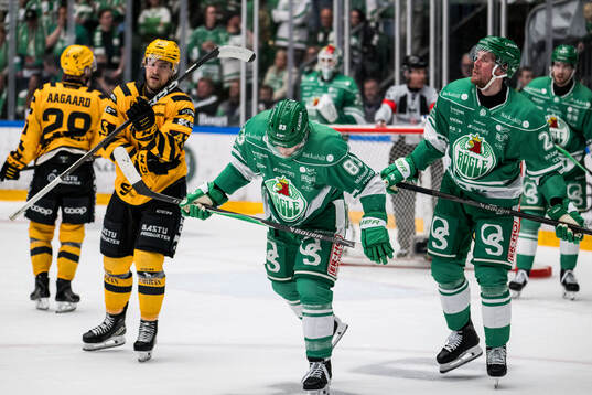 Rögles Karson Kuhlman och Mattias Göransson deppar