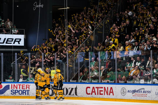 Skellefteås Pär Lindholm jublar